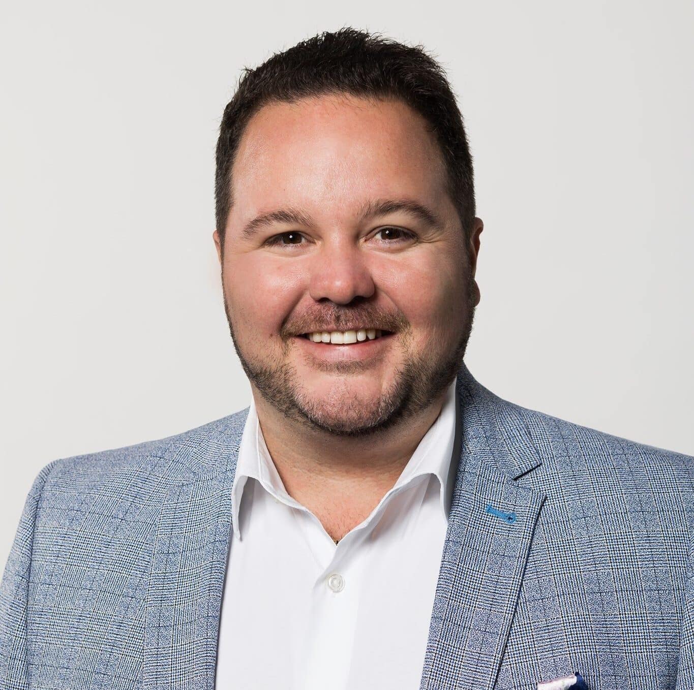 yohan https://mloi6tf3cera.i.optimole.com/w:1365/h:1358/q:mauto/f:best/https://iska-quebec.com/wp-content/uploads/2023/09/yohan-e1695744854519.jpg